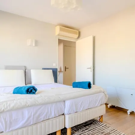 Juan Les Pins Rooftop, 2 Avec Parking Apartment *